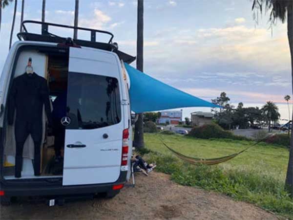 Tente de plage Shadysand sur une camionette