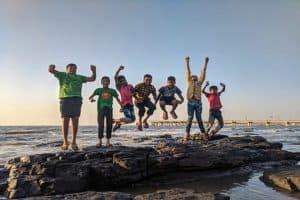Activités à la plage pour les enfants : dans l’eau, à l’ombre et au soleil