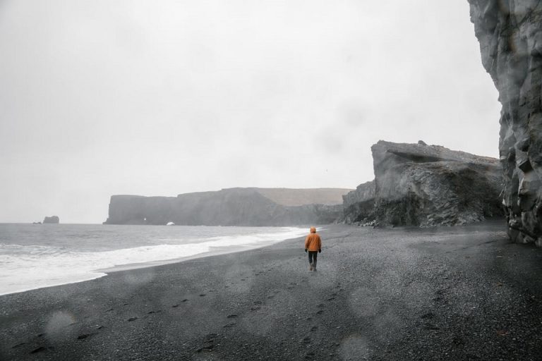 La tente de plage imperméable durant l’été
